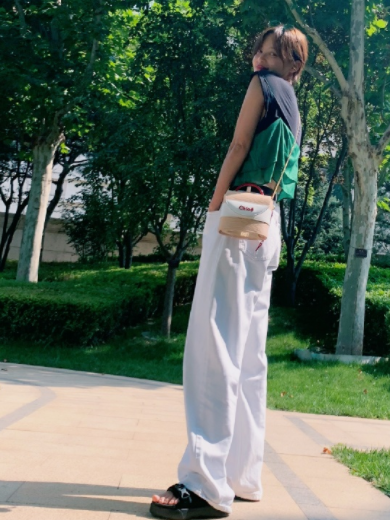 辛芷蕾發(fā)色是什么顏色 辛芷蕾發(fā)色適合哪些人