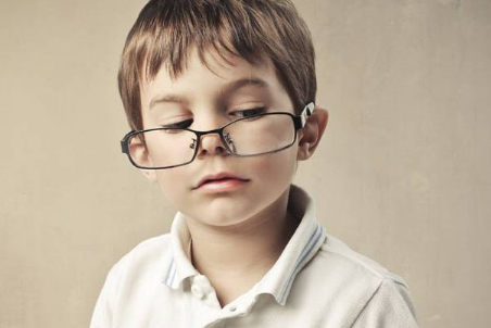 小兒結膜炎的原因是什么 寶寶得了結膜炎會有哪些表現