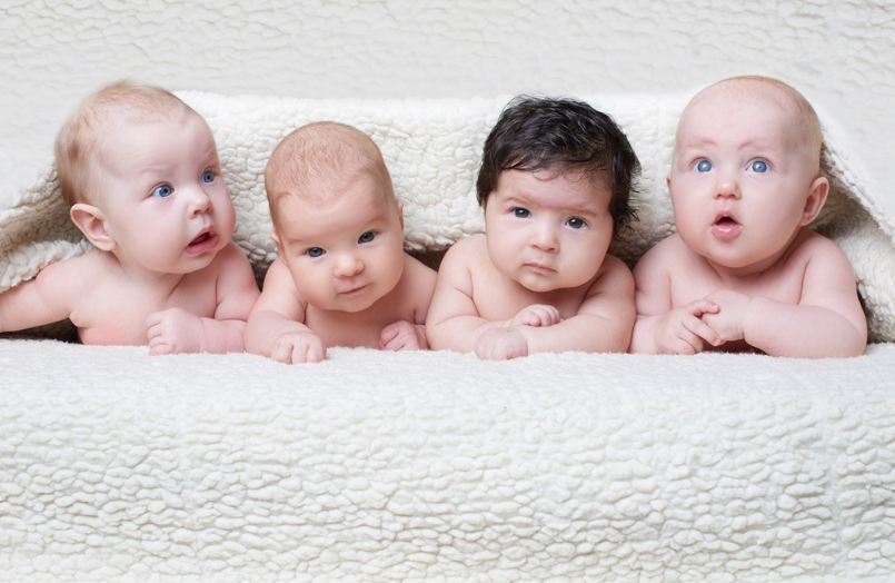 孩子出現(xiàn)吐奶的情況怎么辦好 孩子吃奶后吐奶是什么原因