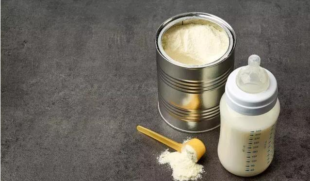 用礦泉水沖泡奶粉更有營養(yǎng)嗎 沖泡奶粉用什么水最好 用礦泉水沖泡奶粉更有營養(yǎng)嗎 沖泡奶粉用什么水最好