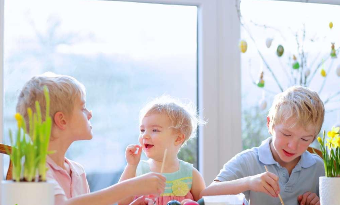 發(fā)孩子特別喜歡游戲應(yīng)該怎么陪伴比較好 孩子玩游戲應(yīng)該怎么跟他交流 發(fā)孩子特別喜歡游戲應(yīng)該怎么陪伴比較好 孩子玩游戲應(yīng)該怎么跟他交流