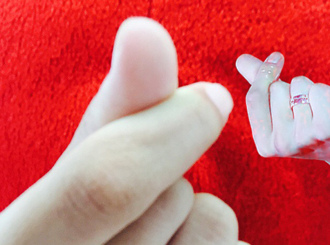 怎么用食指和大拇指捏個心 七夕表白比心手勢有哪些