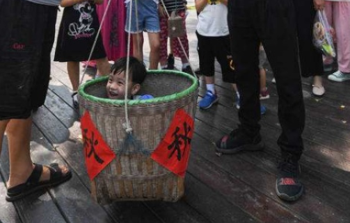 立秋有哪些習(xí)俗 立秋傳統(tǒng)風(fēng)俗介紹 立秋有哪些習(xí)俗 立秋傳統(tǒng)風(fēng)俗介紹