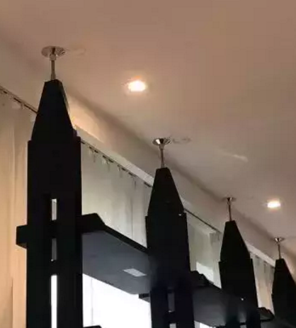 張馨予媽媽受傷是怎么回事 張馨予媽媽被柜子砸傷了嗎 張馨予媽媽受傷是怎么回事 張馨予媽媽被柜子砸傷了嗎