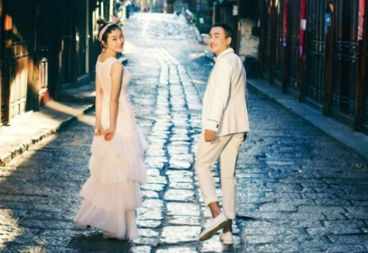 結(jié)婚發(fā)朋友圈搞笑沙雕篇 結(jié)婚時發(fā)的搞笑句子