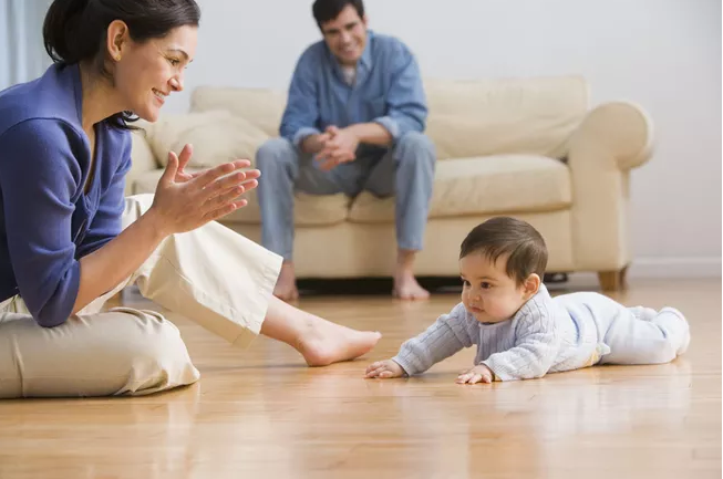 寶寶不愛爬直接走路好不好 寶寶直接學走路有什么危害