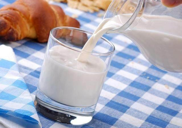 孩子喝羊奶粉好嗎 寶寶喝羊奶粉上火怎么辦