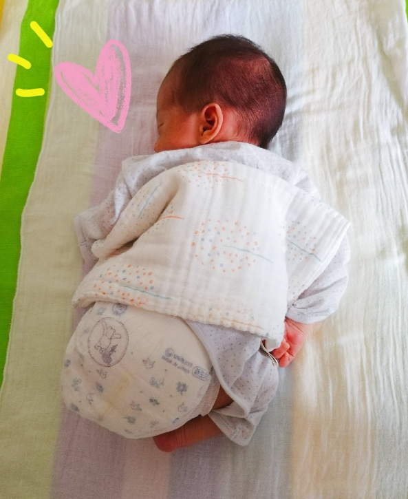 說寶寶睡姿奇葩的句子 關于寶寶奇葩睡姿的說說朋友圈 說寶寶睡姿奇葩的句子 關于寶寶奇葩睡姿的說說朋友圈