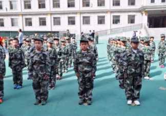 2019小學(xué)生軍訓(xùn)活動(dòng)報(bào)道 小學(xué)生軍訓(xùn)新聞稿