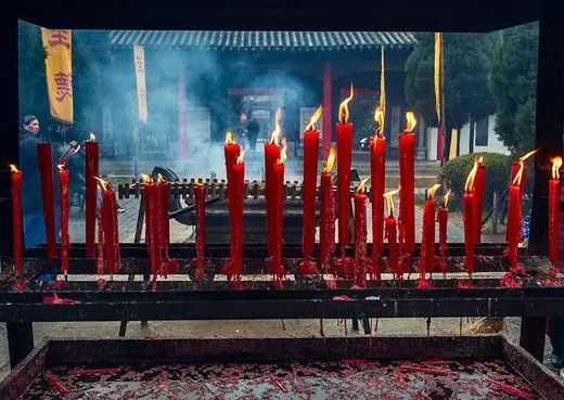 如何給孩子講中元節(jié) 中元節(jié)為什么被稱為鬼節(jié)