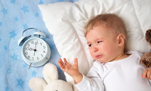 為什么寶寶在黃昏時(shí)哭鬧 新生兒黃昏鬧怎么哄技巧