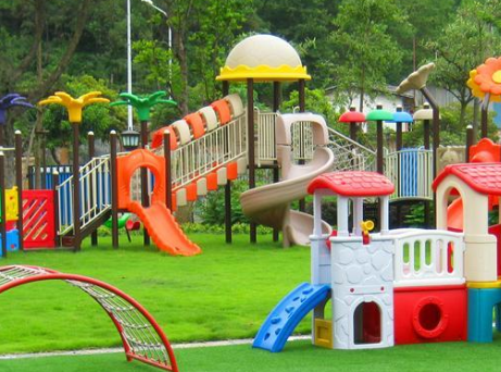 第一次送孩子上幼兒園的心情說說 送孩子上幼兒園發(fā)朋友圈句子