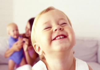 寶寶第一次長(zhǎng)牙說(shuō)說(shuō) 紀(jì)念寶寶長(zhǎng)了第一顆牙說(shuō)說(shuō)