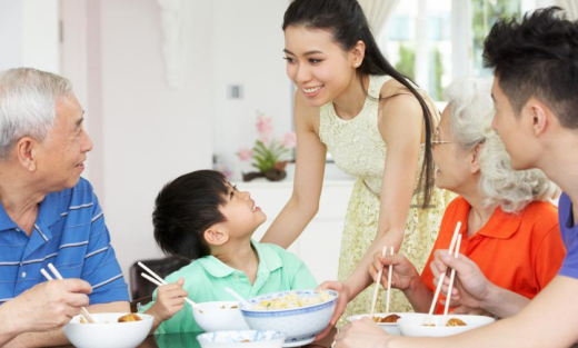 嬰幼兒輔食添加順序 寶寶可以吃輔食的5種信號