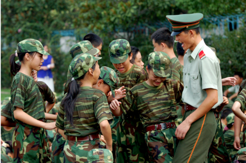 2019軍訓(xùn)教官搞笑經(jīng)典句子 2019軍訓(xùn)教官搞笑好玩的經(jīng)典說說語錄