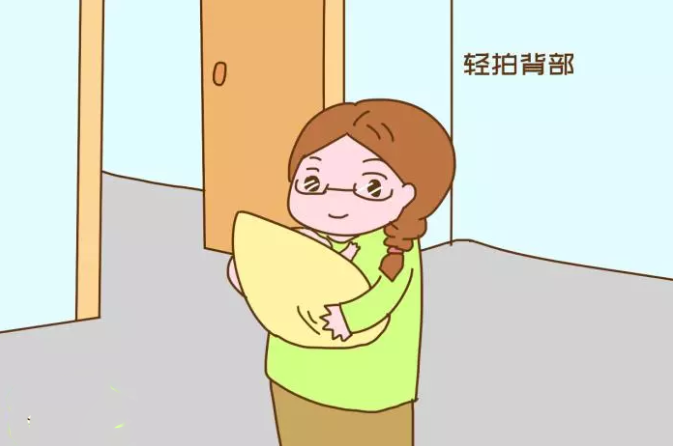 新生兒為什么要拍嗝 新生兒拍嗝拍不出來怎么辦 新生兒為什么要拍嗝 新生兒拍嗝拍不出來怎么辦