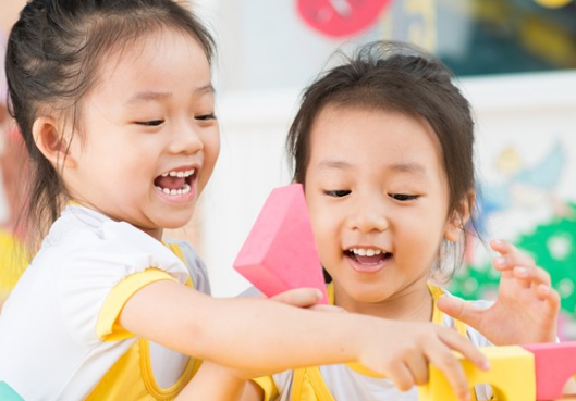 寶寶幼兒園開學(xué)第一天的說說 寶寶幼兒園開學(xué)第一天短句語錄