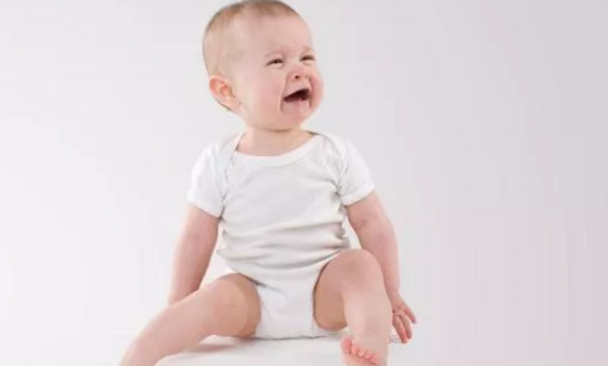 斷奶第一天晚上寶寶哭了心疼說說 斷奶心疼寶寶的句子