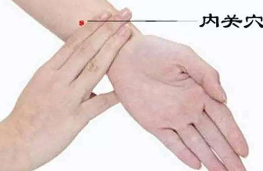 孕吐和寶寶聰不聰明有關嗎 孕吐和寶寶智力的關系 孕吐和寶寶聰不聰明有關嗎 孕吐和寶寶智力的關系