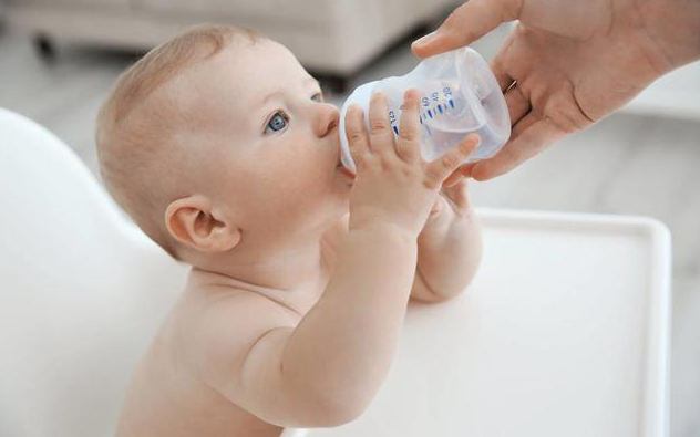 寶寶口臭是消化不良的問題嗎 口臭味道不同暗示了什么