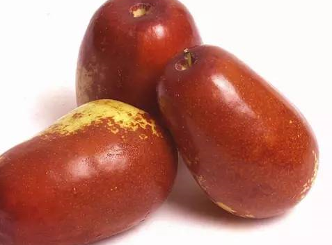 紅棗生吃好還是泡水好 紅棗怎么吃最有營養