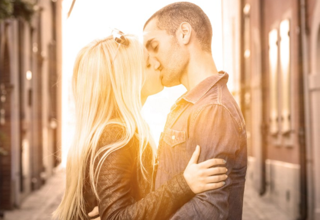 接吻真的能幫助減肥嗎 接吻多久能燃燒卡路里減肥