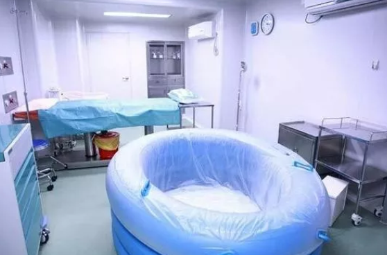 水下分娩是一種什么體驗 謝依霖談水下生產細節