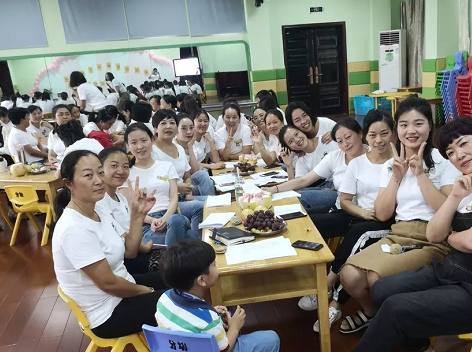 2019幼兒園教師節(jié)活動方案新聞稿 幼兒園教師節(jié)紀(jì)實(shí)活動內(nèi)容