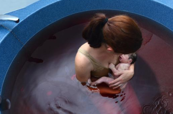 水中分娩的壞處 水中分娩真的安全嗎