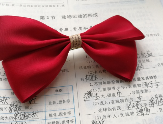 第一次收到教師節的禮物心情說說 第一次收到教師節禮物朋友圈句子