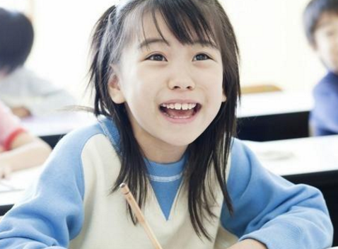 8歲的孩子長雀斑是什么原因 孩子長雀斑什么時候治療最好