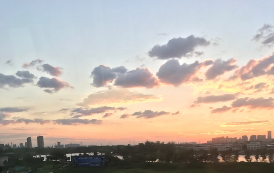 夏天結束了秋天要來了的心情句子 關于夏天結束了的說說朋友圈2019