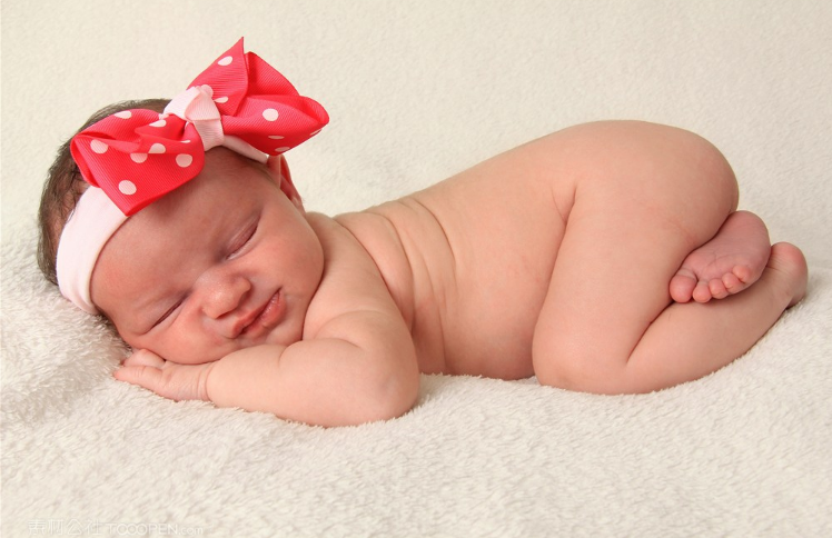 孩子跟父母長期睡一起好不好 孩子跟父母應該幾歲分床