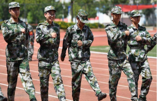 軍訓教官被帶成順拐的爆笑瞬間 軍訓時有哪些有趣的事情