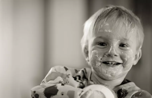 寶寶嘴巴白白的一圈怎么回事 嘴巴白白的怎么辦 寶寶嘴巴白白的一圈怎么回事 嘴巴白白的怎么辦