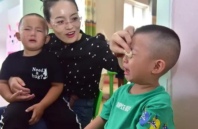 幼兒園開學(xué)第一天家長(zhǎng)感言句子 適合幼兒園開學(xué)第一天家長(zhǎng)的朋友圈句子