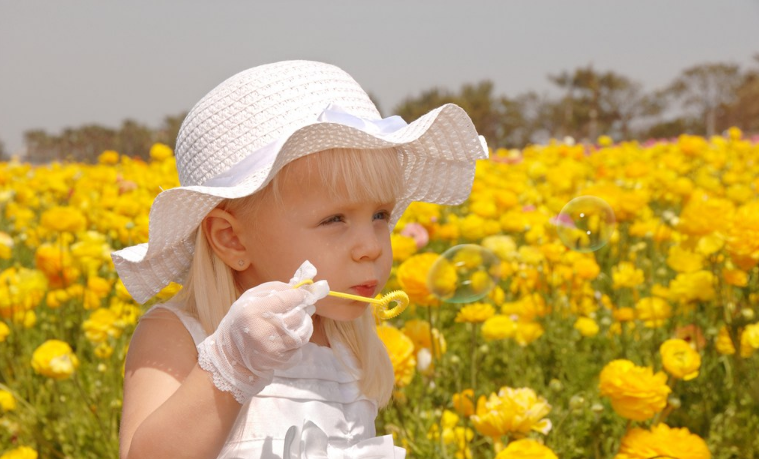 寶寶頭上有黃色的頭垢怎么辦好 寶寶有黃色的頭垢要洗掉嗎 寶寶頭上有黃色的頭垢怎么辦好 寶寶有黃色的頭垢要洗掉嗎