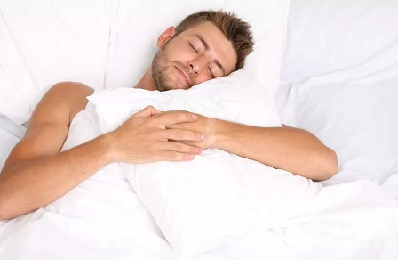 男性丁丁早晨翹太高是正常的嗎 什么情況下陰莖勃起