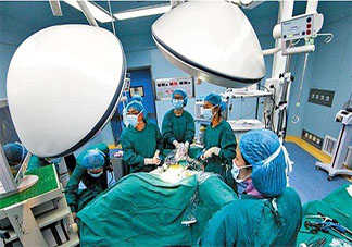 為什么進產房生娃身體會冷到發(fā)抖 進產房生娃時身體為什么會很冷