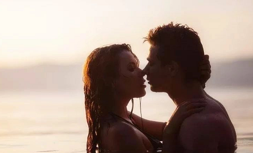 女性高潮時有哪些特征表現 性高潮對女性有什么好處 女性高潮時有哪些特征表現 性高潮對女性有什么好處