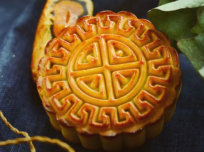 孩子什么時候吃月餅比較好 孩子過量吃月餅有什么危害 孩子什么時候吃月餅比較好 孩子過量吃月餅有什么危害