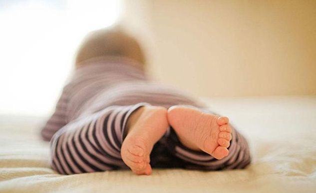 寶寶幾歲可以看出是扁平足 孩子扁平足可以跑步嗎