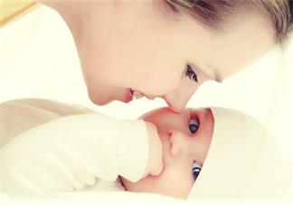 什么時候確定孩子可以吃輔食了 給孩子添加輔食要怎么加好