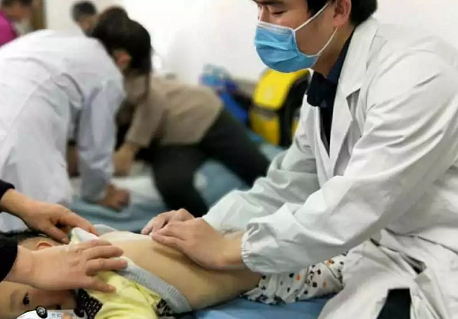 寶寶發(fā)燒能吃吹空調(diào)嗎 寶寶發(fā)燒怎么物理降溫