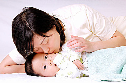 幾個(gè)月寶寶不能搖晃哄睡 寶寶怎么哄睡好