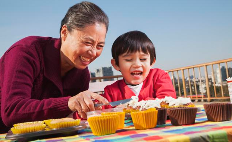要不要讓老人幫忙帶娃 老人不愿意帶娃的原因