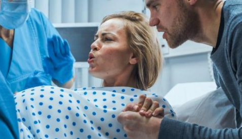 胎兒出生時間是由什么決定的 什么時候出生好