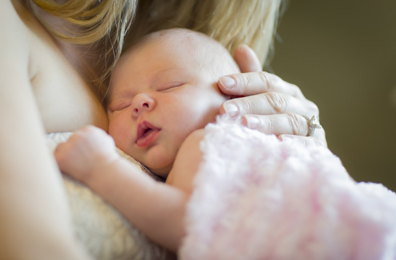 孩子一般幾點(diǎn)鐘夜醒 孩子半夜夜醒的成因是什么