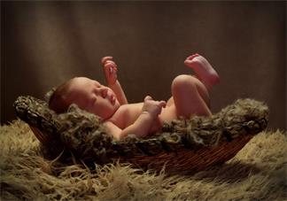 怎么跟新生兒做撫觸 新生兒做撫觸的手法分享