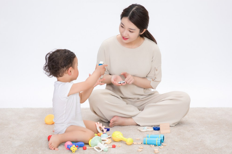 寶寶經常握拳是不是腦損傷 寶寶腦損傷跟握拳有關嗎